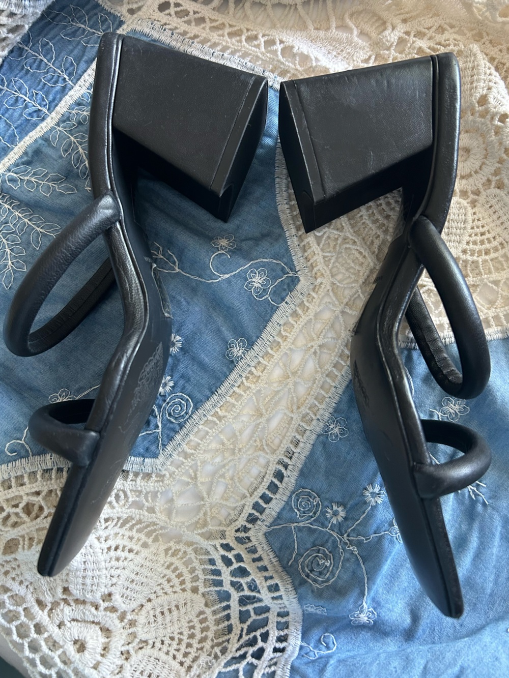 Free People “Parker” Strap Leather Sandals - Like New - Picture 9 of 10